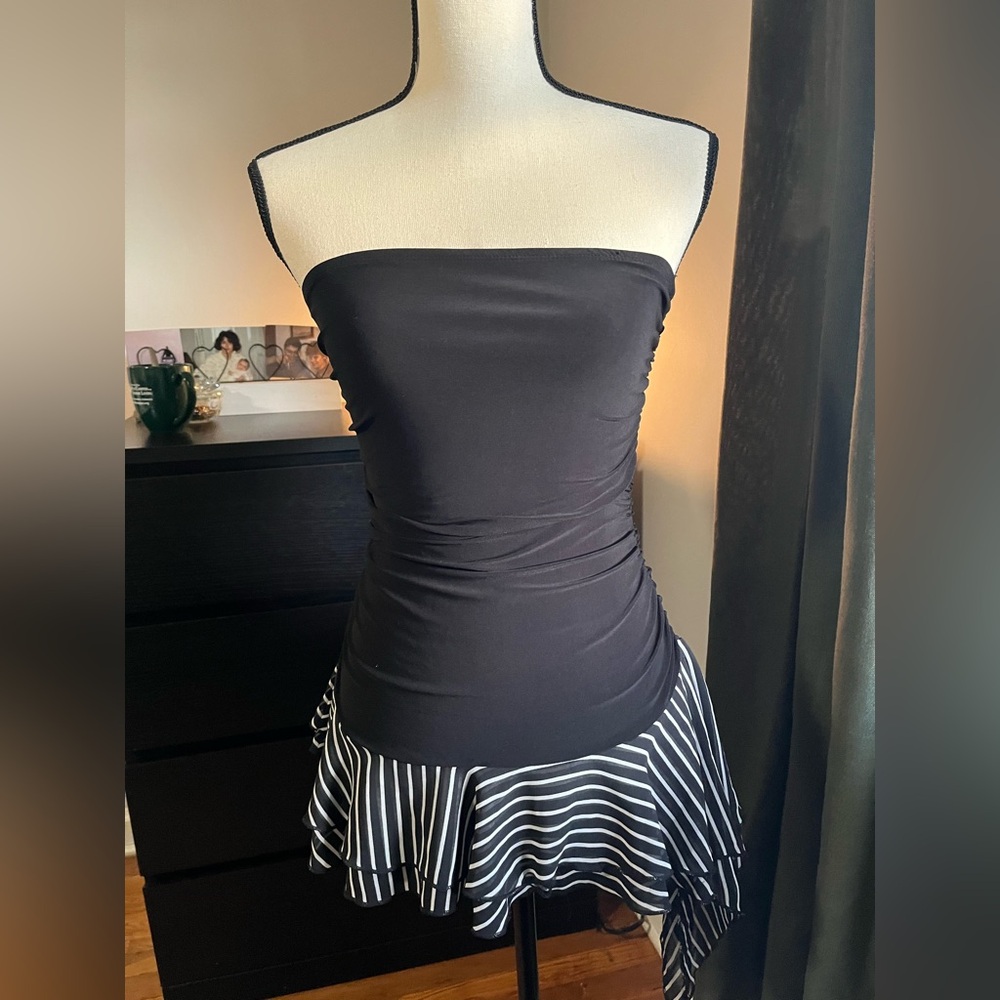 Elegant Black strapless shirt/dress